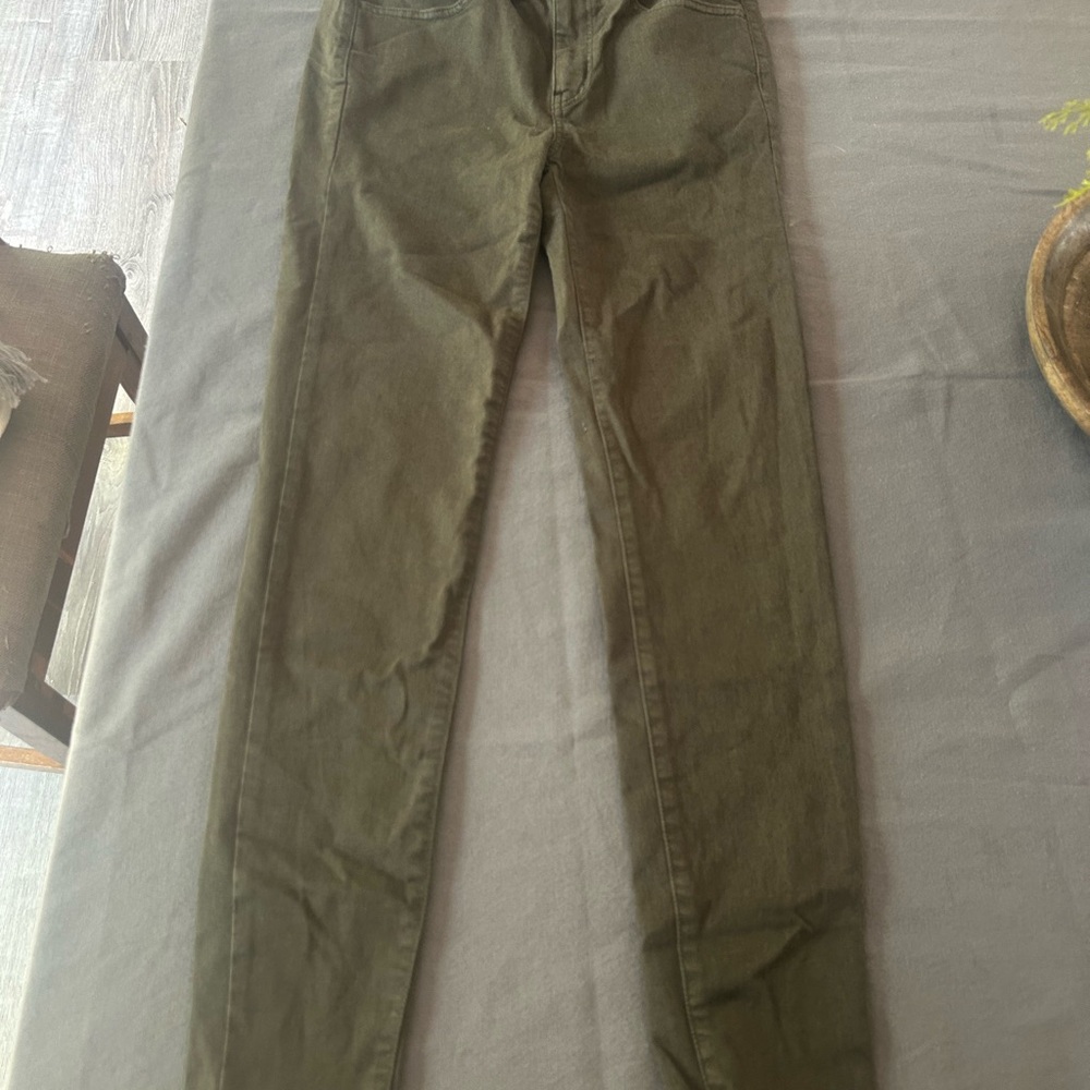 American Eagle Outfitters Green High-Rise Jeggings